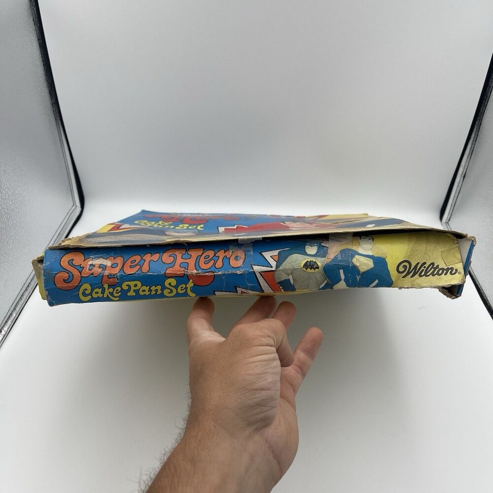 Wilton Batman Superman Super Hero Cake Pan Set Vintage 1977 With Box - Complete - Picture 12 of 16